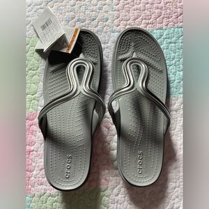 Women’s Size 10 NWT Crocs Flip Flops